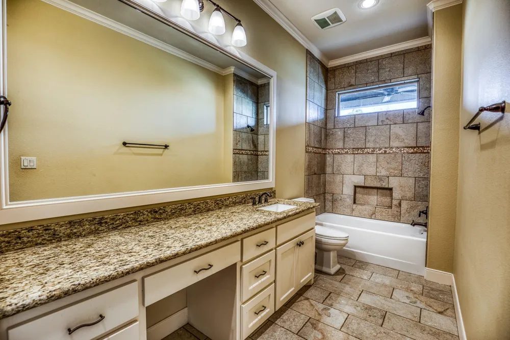 6892 Palm Rd Sealy, TX 77474