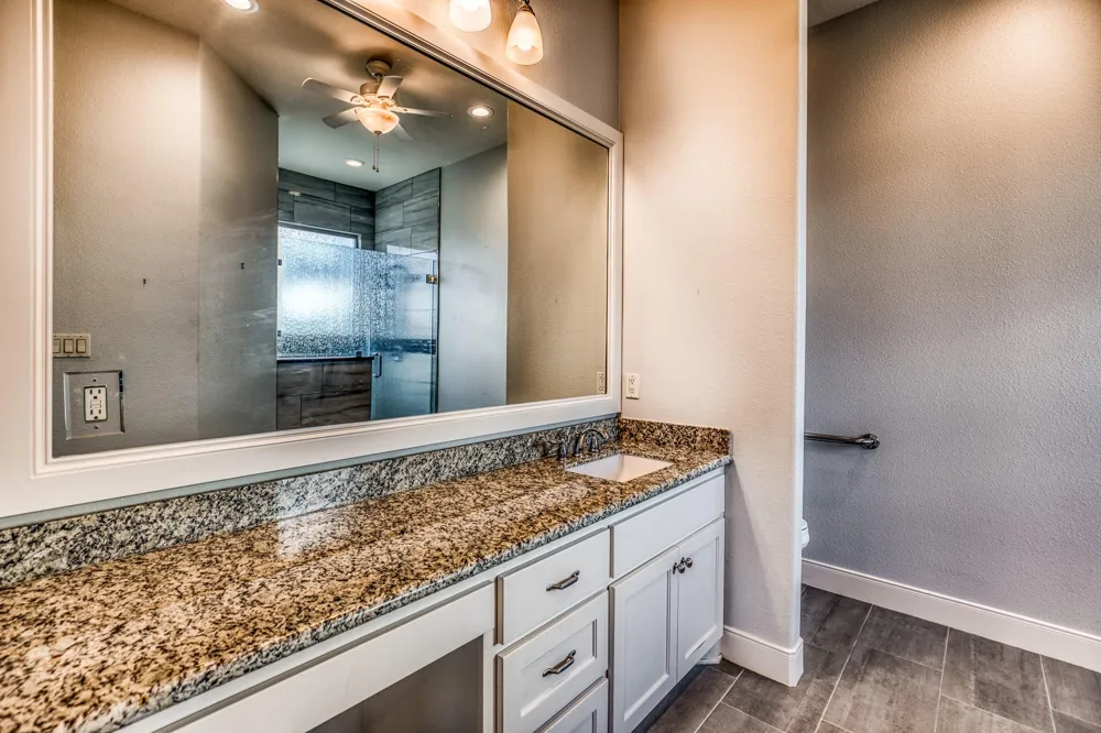 6892 Palm Rd Sealy, TX 77474