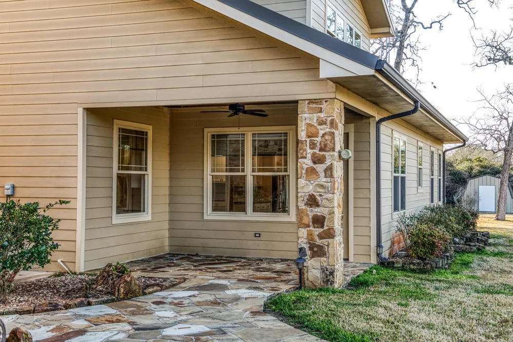 6892 Palm Rd Sealy, TX 77474
