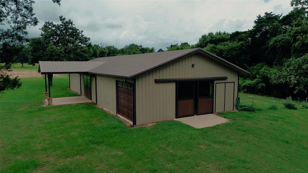 6892 Palm Rd Sealy, TX 77474