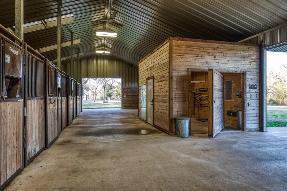 6892 Palm Rd Sealy, TX 77474