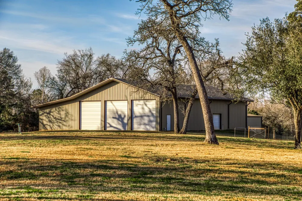 6892 Palm Rd Sealy, TX 77474