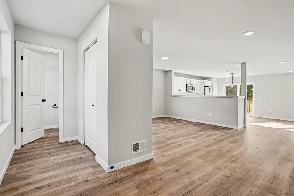 18370 Loganwood Trail Battle Creek, MI 49014