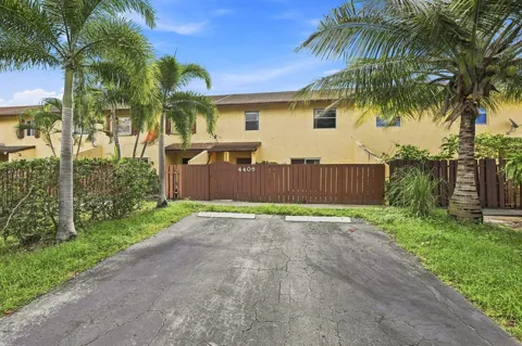 4408 NW 4TH AVENUE