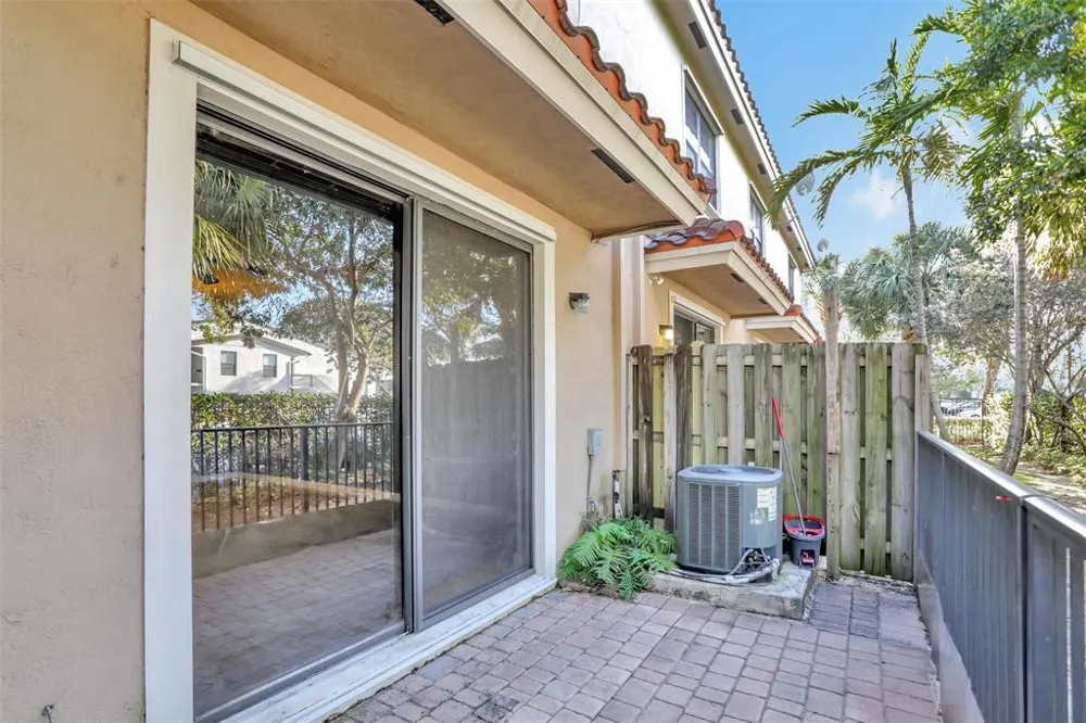 5887 NW 56th Place #5887 Tamarac, FL 33319