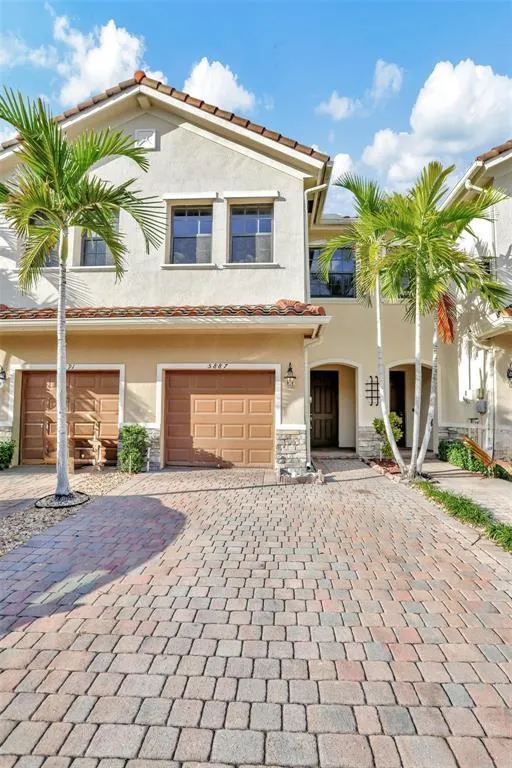 5887 NW 56th Place #5887 Tamarac, FL 33319