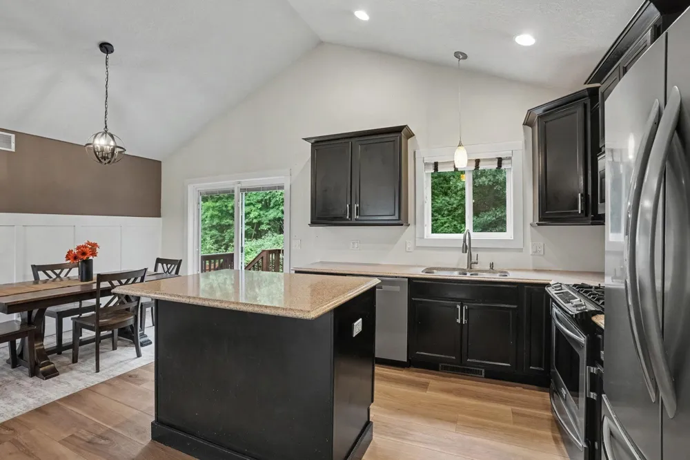 32190 Pinedale Lane Pine Grove Township, MI 49055