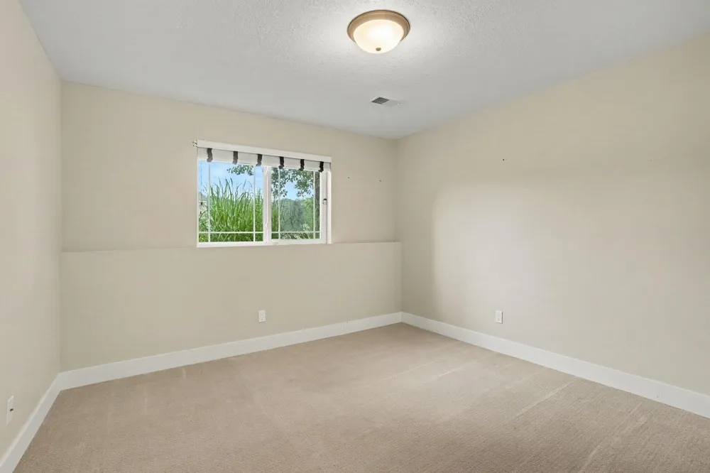 32190 Pinedale Lane Pine Grove Township, MI 49055
