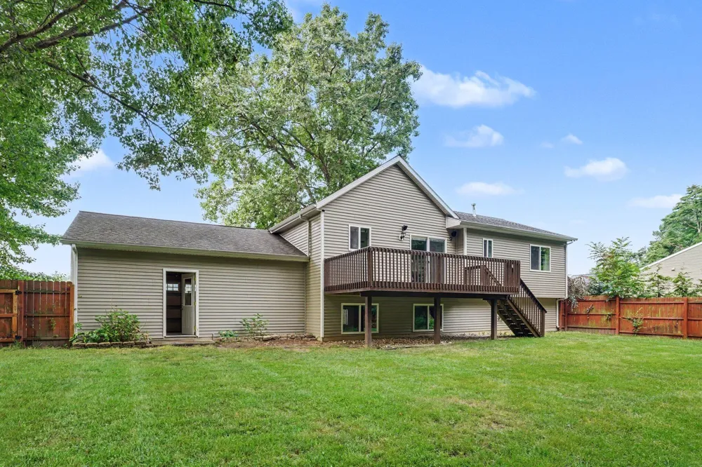 32190 Pinedale Lane Pine Grove Township, MI 49055