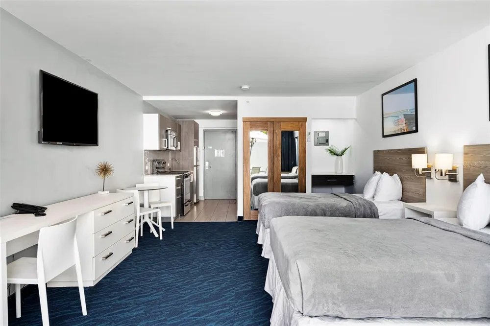 6165 ISLA VERDE AVE. #183 Carolina, PR 00979