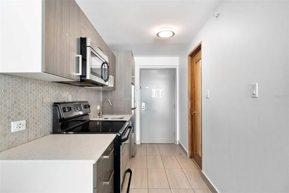 6165 ISLA VERDE AVE. #183 Carolina, PR 00979