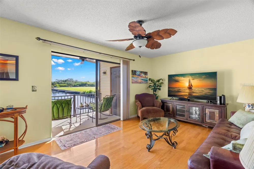 412 MOORINGS COVE DRIVE #7H Tarpon Springs, FL 34689