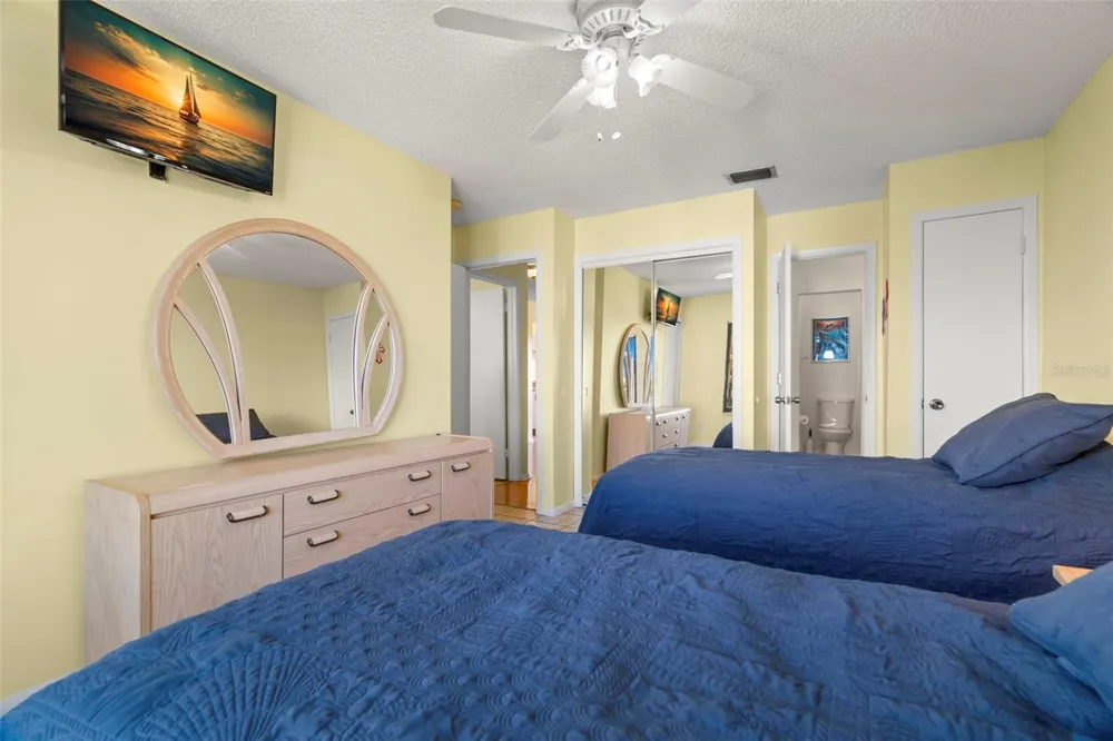 412 MOORINGS COVE DRIVE #7H Tarpon Springs, FL 34689