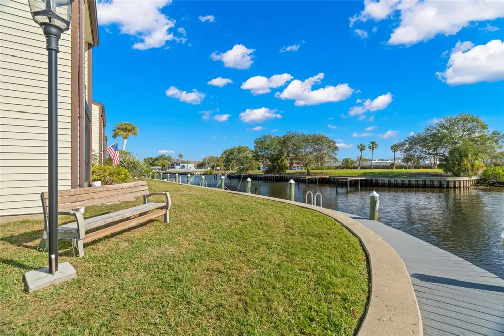 412 MOORINGS COVE DRIVE #7H Tarpon Springs, FL 34689