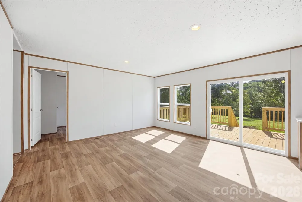 6086 Windover Creek Lane Claremont, NC 28610