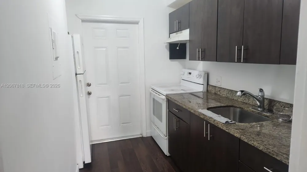 428 NE 82nd St #4E Miami, FL 33138