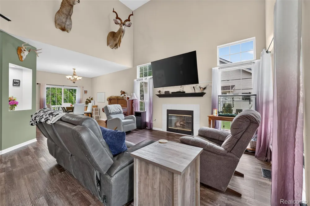 16130 Aspen Hollow Drive Fenton Charter Township, MI 48430