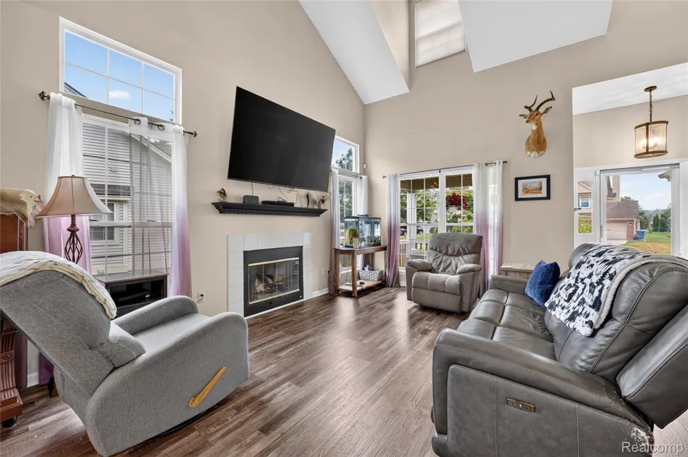 16130 Aspen Hollow Drive Fenton Charter Township, MI 48430