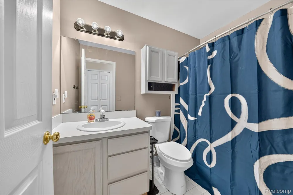 16130 Aspen Hollow Drive Fenton Charter Township, MI 48430