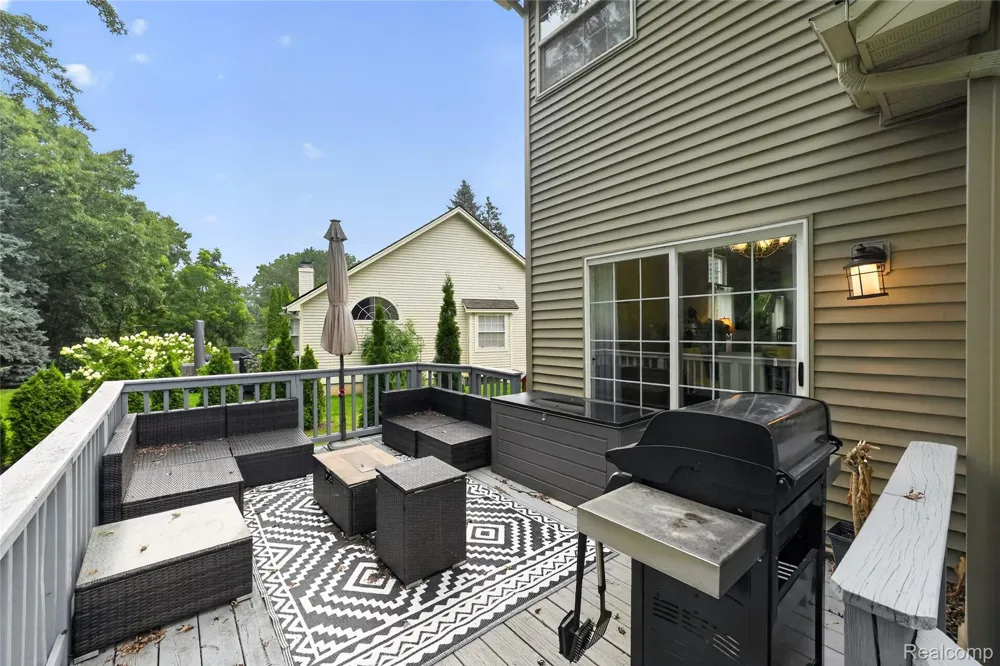 16130 Aspen Hollow Drive Fenton Charter Township, MI 48430