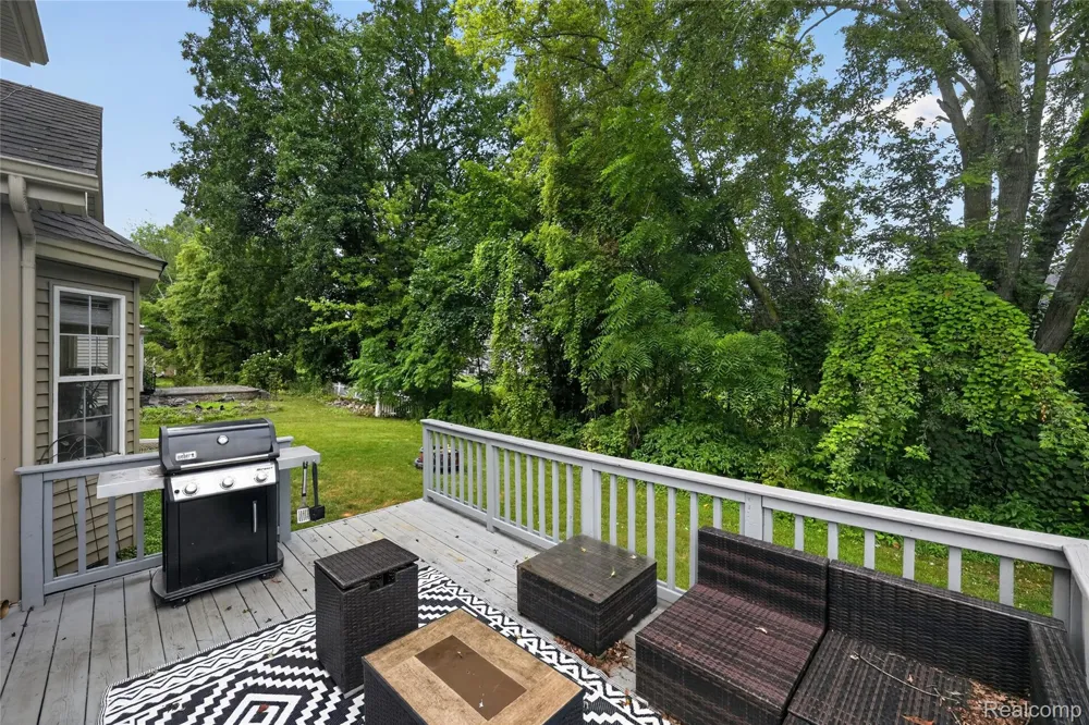 16130 Aspen Hollow Drive Fenton Charter Township, MI 48430