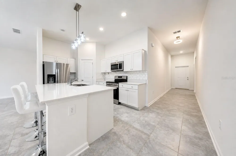 688 SAND PINE LN Haines City, FL 33844