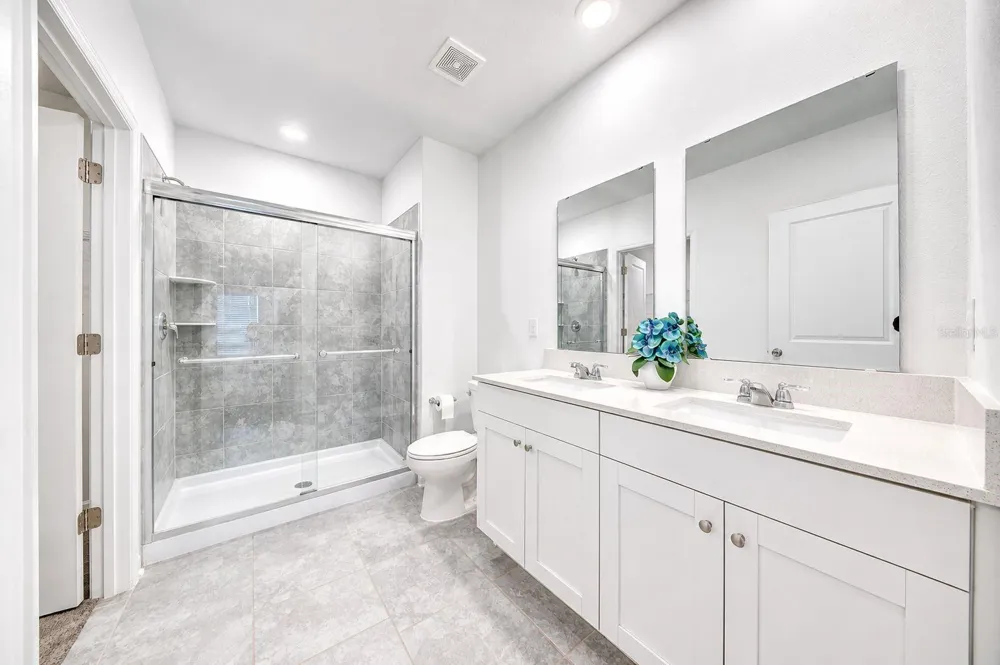 688 SAND PINE LN Haines City, FL 33844