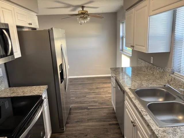 13233 GRAND TERRACE DRIVE Grand Island, FL 32735