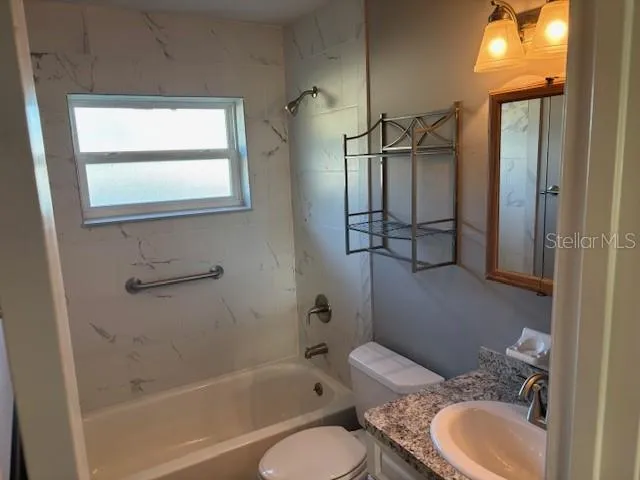 13233 GRAND TERRACE DRIVE Grand Island, FL 32735