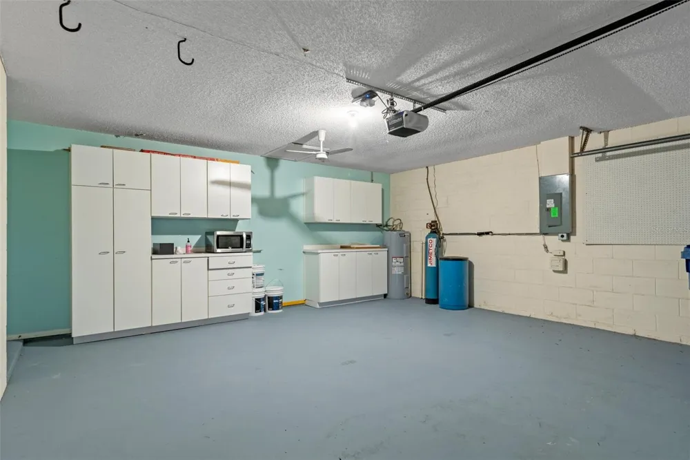 1628 BAKER ROAD Lutz, FL 33559