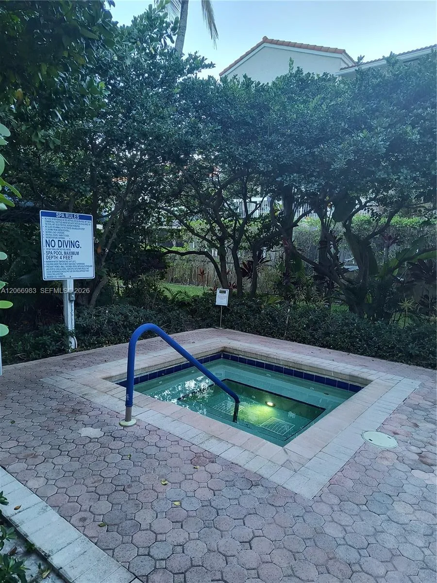 3610 Yacht Club Dr #514 Aventura, FL 33180
