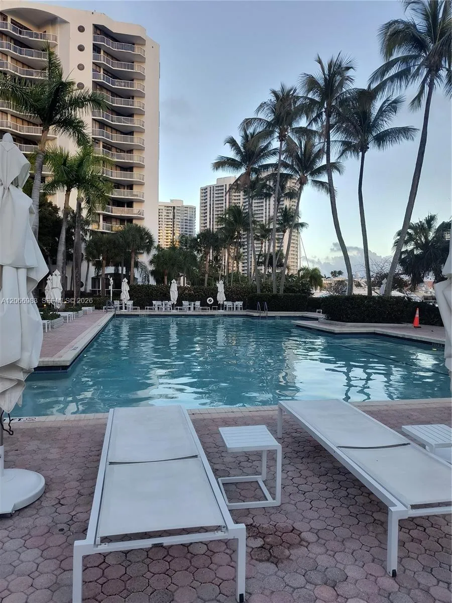 3610 Yacht Club Dr #514 Aventura, FL 33180