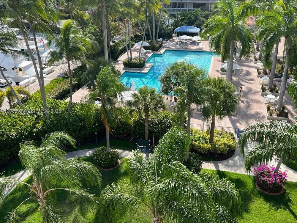 3610 Yacht Club Dr #514 Aventura, FL 33180