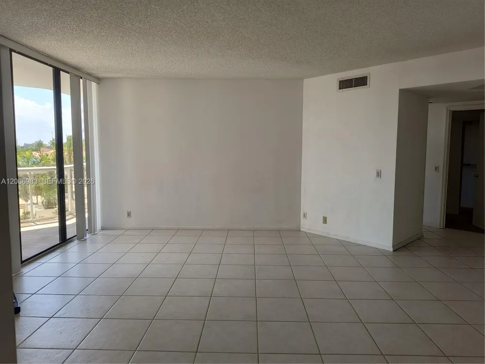 3610 Yacht Club Dr #514 Aventura, FL 33180