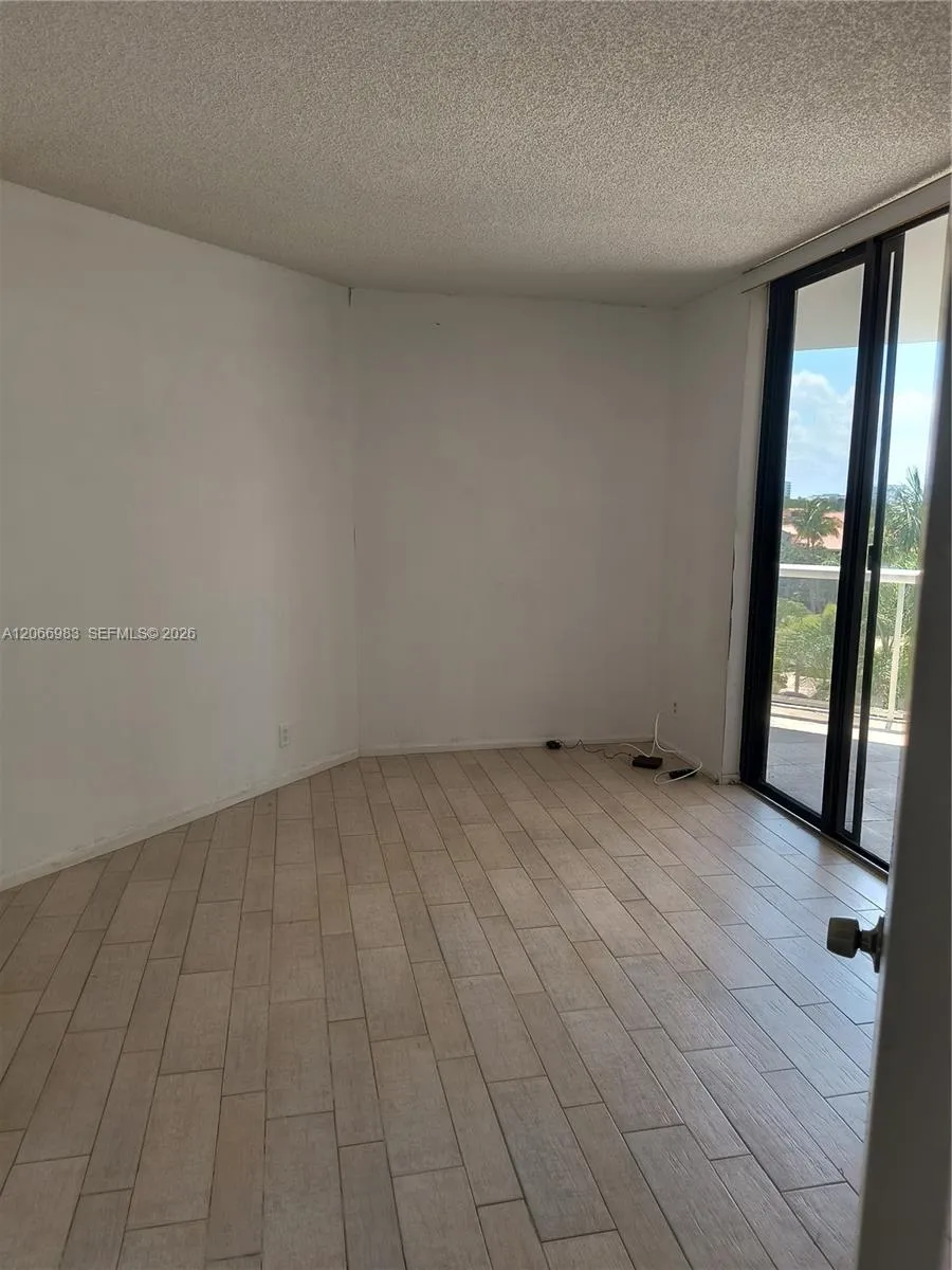 3610 Yacht Club Dr #514 Aventura, FL 33180