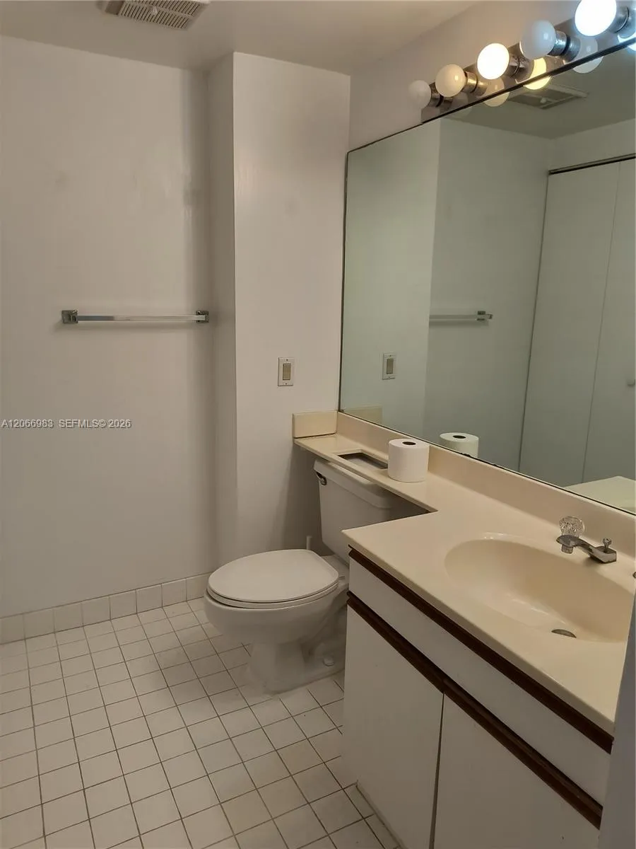 3610 Yacht Club Dr #514 Aventura, FL 33180