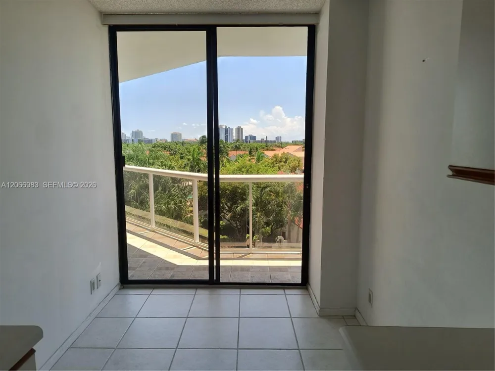3610 Yacht Club Dr #514 Aventura, FL 33180