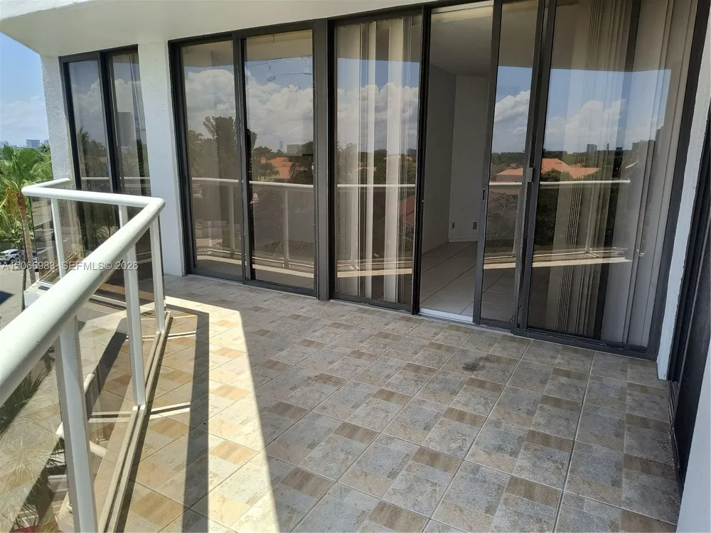 3610 Yacht Club Dr #514 Aventura, FL 33180