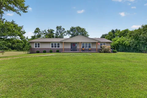926 Dyer Cir