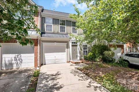 4209 Piccadilly Lane