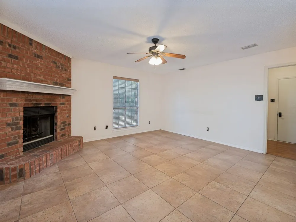606 Berkley Drive Grapevine, TX 76051