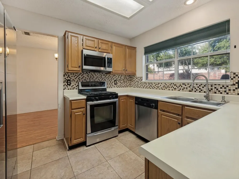 606 Berkley Drive Grapevine, TX 76051