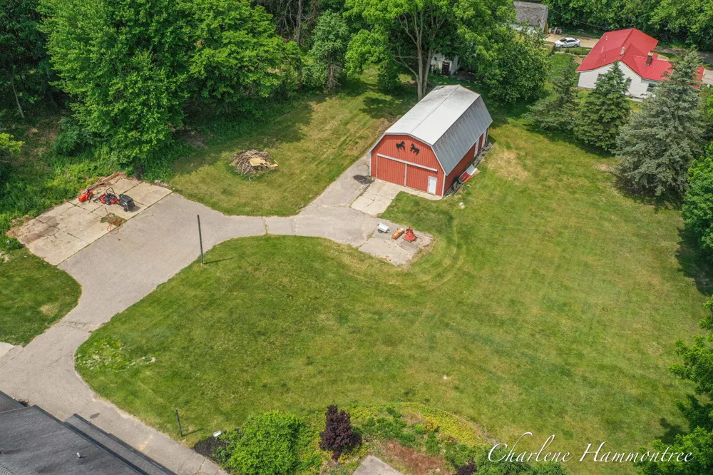 9111 Summit Avenue NE Rockford, MI 49341