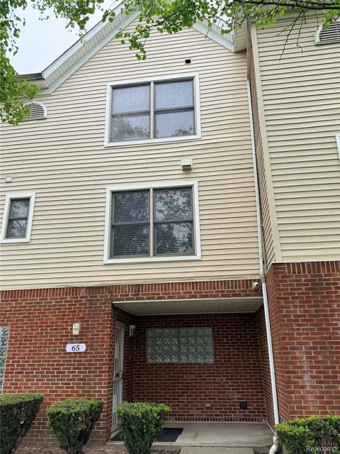 65 W Euclid Street #2