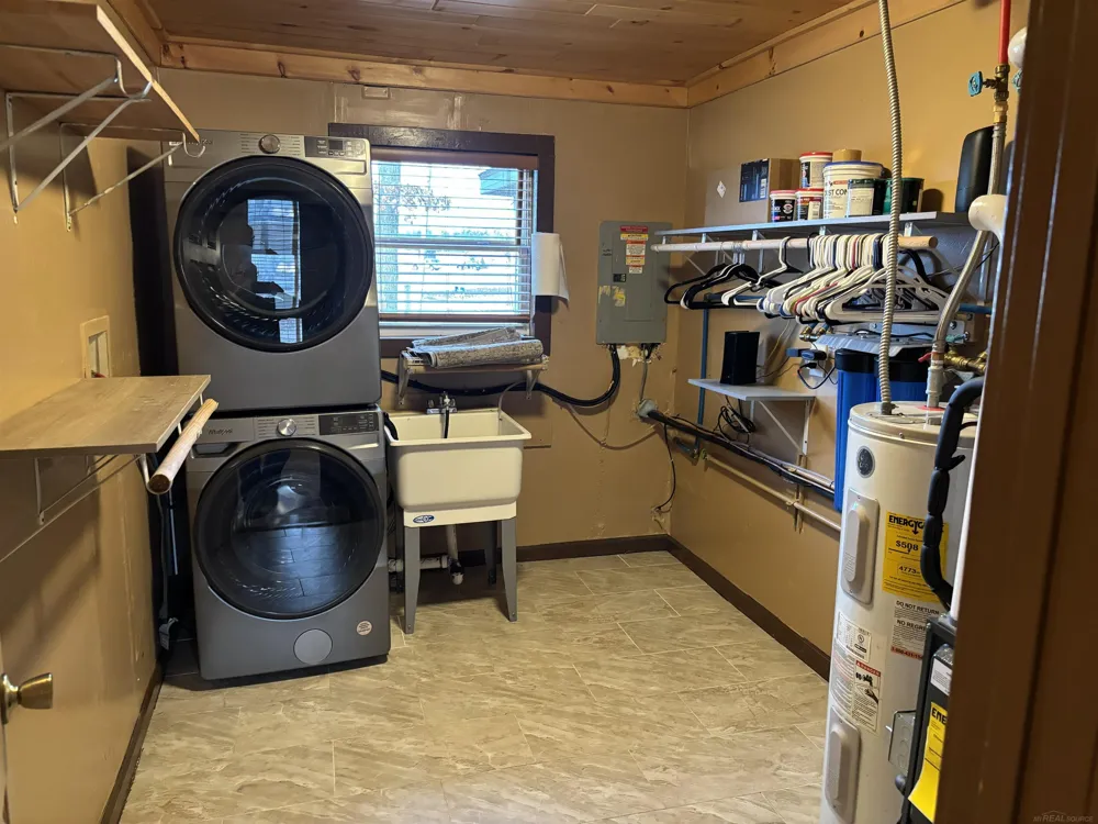 2901 Cathy Street Hamilton Township, MI 48625