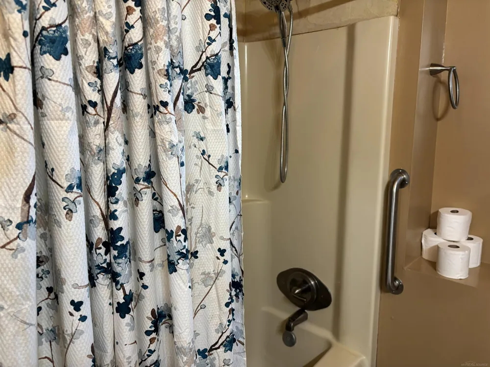 2901 Cathy Street Hamilton Township, MI 48625