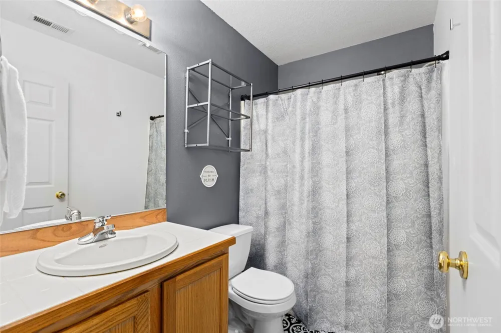 3418 NW 30th Circle Camas, WA 98607