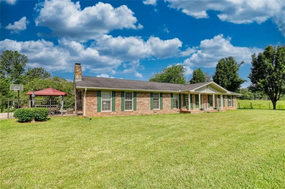 12621 Highway 142 Oxford, GA 30054