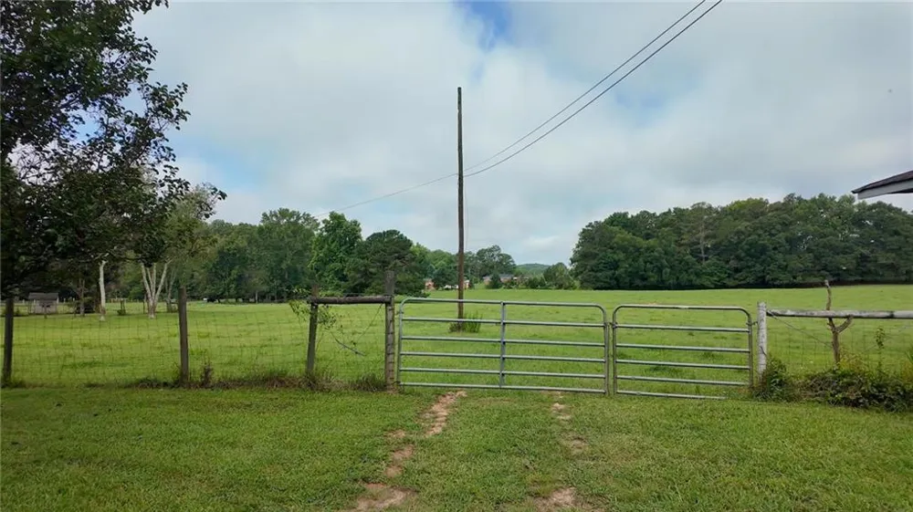 12621 Highway 142 Oxford, GA 30054