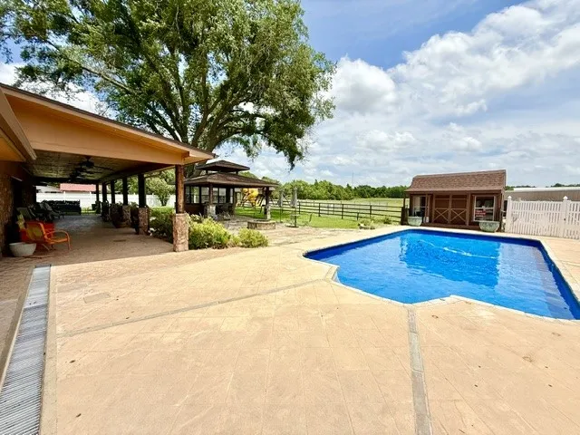1608 FM 1616 Athens, TX 75751